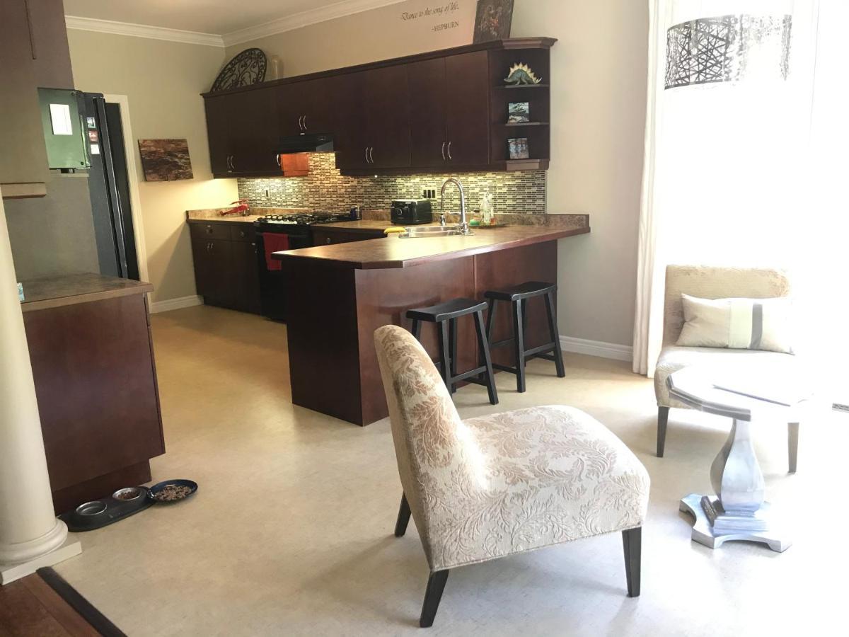 Cozy Luxury On The Thames In Ontario! Apartman London Kültér fotó